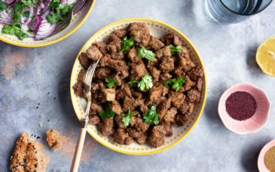 PAN-FRIED LIVER WITH RED ONION SALAD