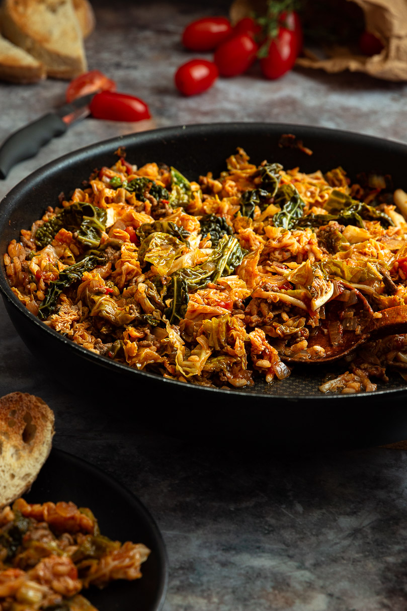 CABBAGE-STEW-HEARTY-ONE-POT-DISH