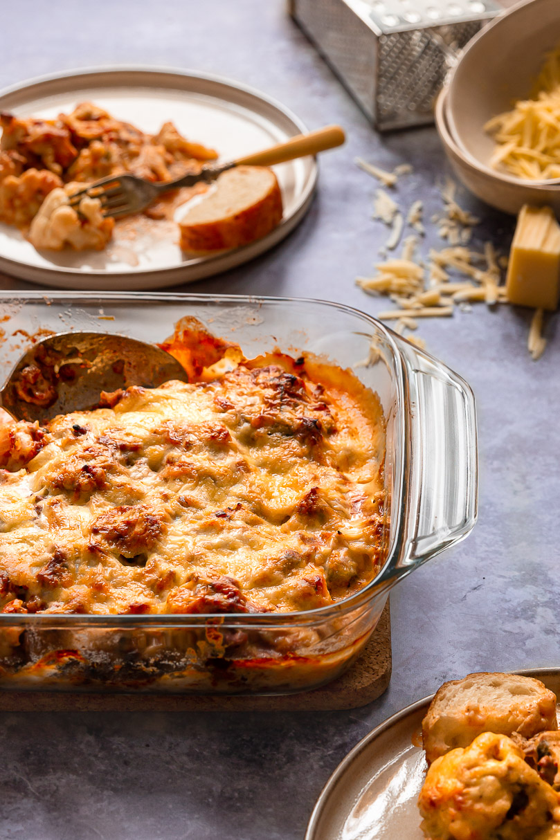 CAULIFLOWER CHEESE BAKE WITH MINCE